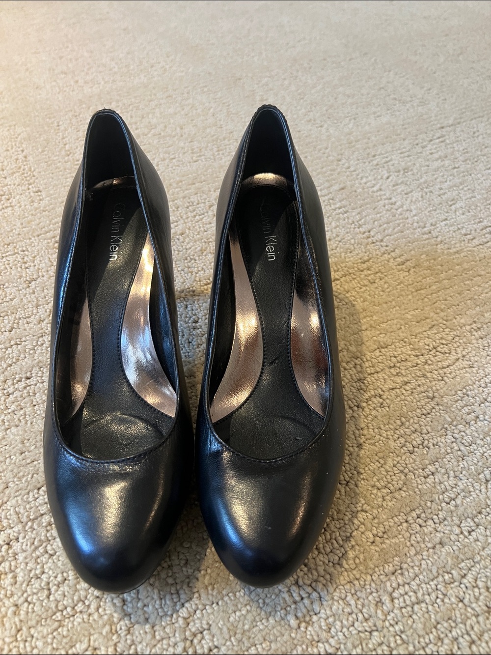 Calvin Klein Black Leather Classic Round-Toe Pumps